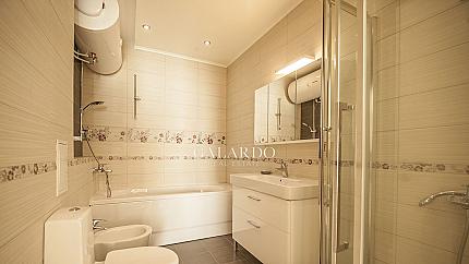 Отлично обзаведен апартамент с три спални до Киноцентъра, кв. Бояна