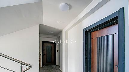 Two-bedroom apartment in a new building, Darvenitsa district