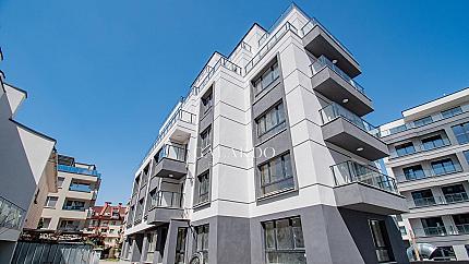 Two-bedroom apartment in a new building, Darvenitsa district