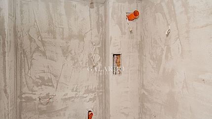 Двустаен апартамент за продажба във в.з.Американски колеж