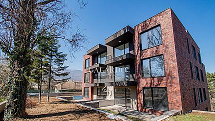 Тристаен апартамент за продажба във в.з.Американски колеж