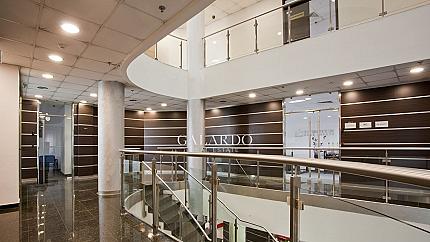 Office for rent in a representative business building Class A