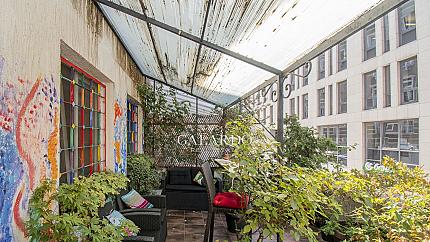 Spacious apartment with large terrace meters from Moskovska street