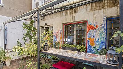 Spacious apartment with large terrace meters from Moskovska street