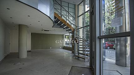 Представителнo помещение на до пл. "Славейков"