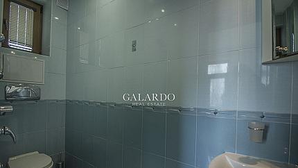 Представителна къща до Метростанция- Театрална