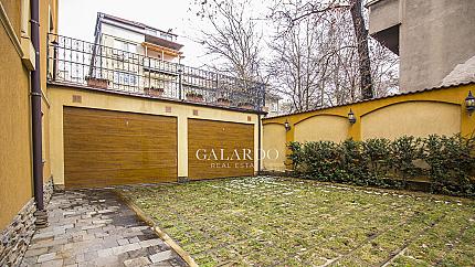 Представителна къща до Метростанция- Театрална