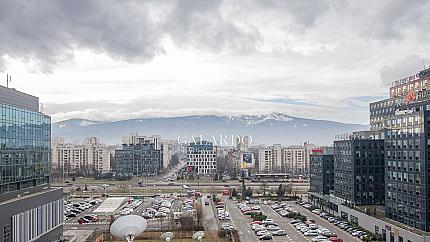 Просторен пентхаус с две спални до THE MALL, кв.Полигона