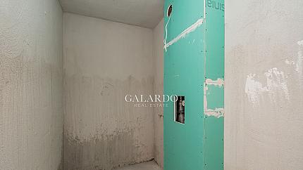 Прекрасен южен апартамент с 1 спалня в Затворен комплекс