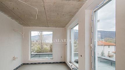 Панорамен апартамент с три спални в кв. Кръстова Вада