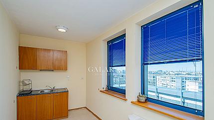 Самостоятелен офис до моста Чавдар, Център