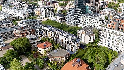 Четиристаен апартамент в Кръстова вада