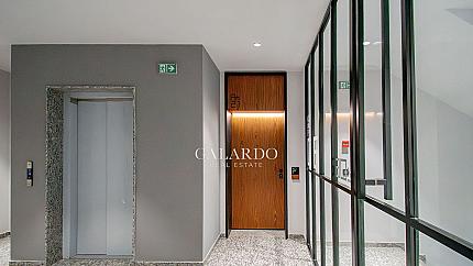 Модерен тристаен апартамент в сграда Кошер