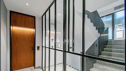 Модерен тристаен апартамент в сграда Кошер