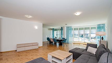 Четиристаен апартамент/офис под наем в кв. Лозенец