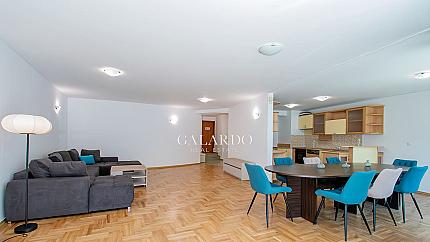 Четиристаен апартамент/офис под наем в кв. Лозенец