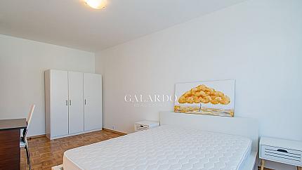 Четиристаен апартамент/офис под наем в кв. Лозенец