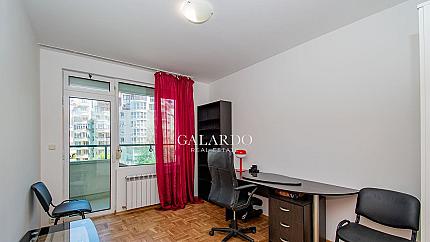 Четиристаен апартамент/офис под наем в кв. Лозенец