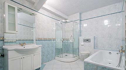 Четиристаен апартамент/офис под наем в кв. Лозенец