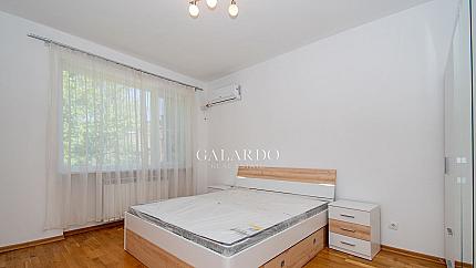 Тристаен апартамент под наем до Докторска градина