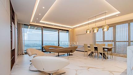 Three-bedroom apartment in Millennium Residence