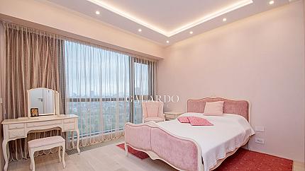Three-bedroom apartment in Millennium Residence