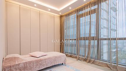 Three-bedroom apartment in Millennium Residence
