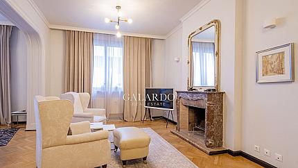 Тристаен апартамент на пл. Народно събрание
