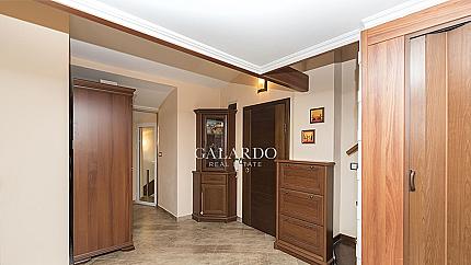 Elegant three-bedroom apartment, next to National Assembly square