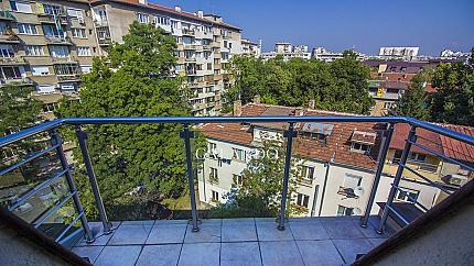 Cozy two-bedroom apartment with panoramic views near Ruchey Square and Metro Station