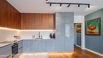 Стилен тристаен апартамент в луксозна сграда