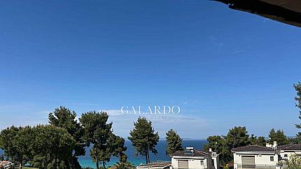 Elegant semi-detached house in a prestigious gated complex in Halkidiki