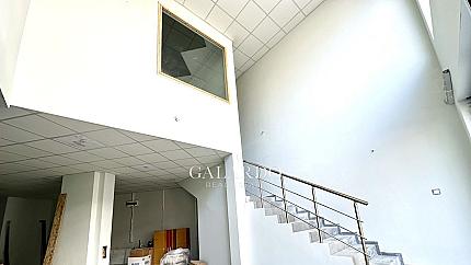 Shop in Lozenets residential area in a top location