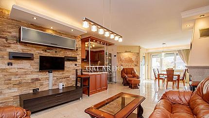 Two-bedroom apartment in Buxton district