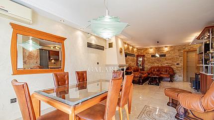 Two-bedroom apartment in Buxton district