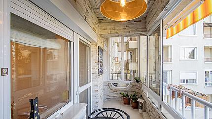 Two-bedroom apartment in Buxton district