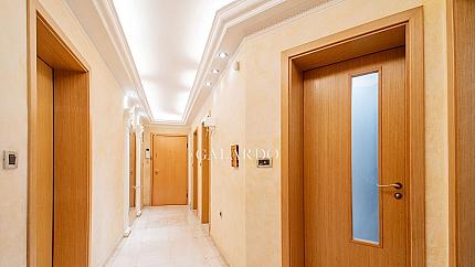 Two-bedroom apartment in Buxton district