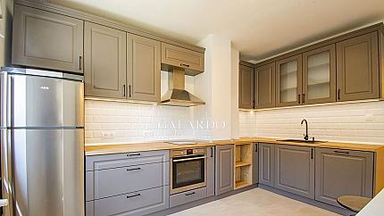 Stylish newly furnished 2-bedroom apartment on Cherkovna Street