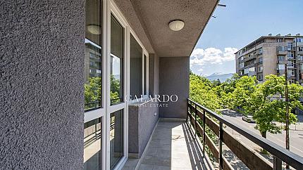 Stylish newly furnished 2-bedroom apartment on Cherkovna Street
