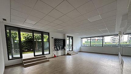 Spacious office/ show room for rent in Dragalevtsi