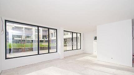 New shop for rent on Cherni vruh Blvd.