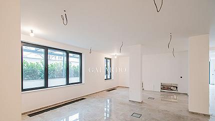 Retail space for rent in Oborishte District