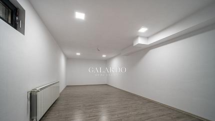 Луксозна къща в комплекс от затворен тип до Garitage Park, кв. Малинова долина