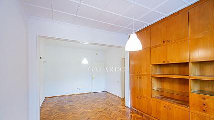 Galardo Real Estate представя тристаен апартамент под наем