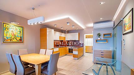 Просторен стилно обзаведен двустаен апартамент в к-с Green Residence
