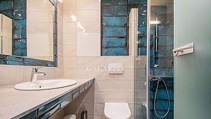 Просторен стилно обзаведен двустаен апартамент в к-с Green Residence