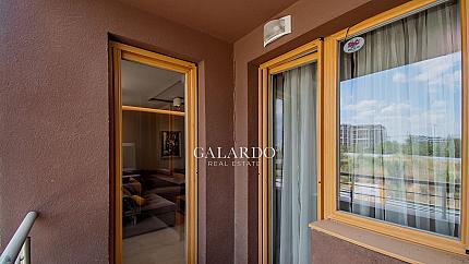 Просторен стилно обзаведен двустаен апартамент в к-с Green Residence