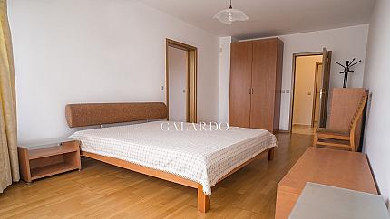 Large apartment near Bulgaria Blvd.