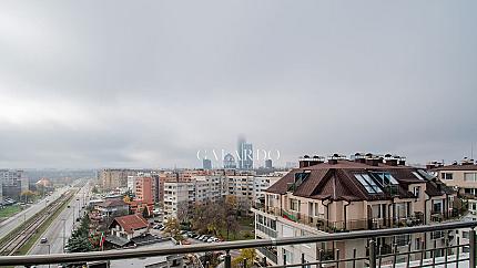 Просторен офис в луксозна офис сграда в жк. Дружба 2