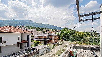 Прекрасна къща до Фантастико, кв. Драгалевци
